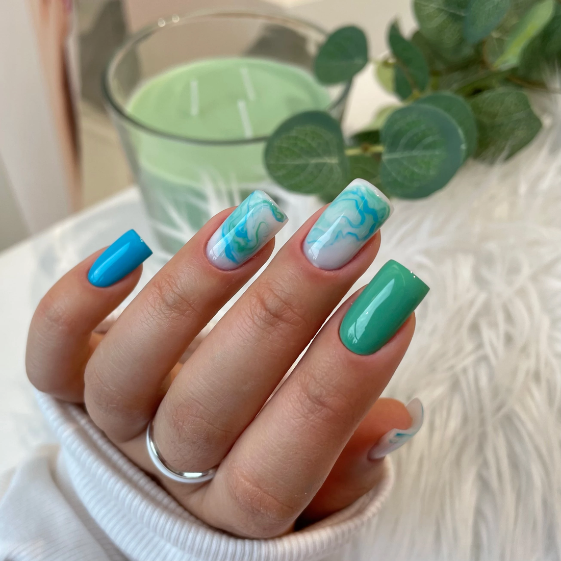 SEMILAC 449 Captain's Blue Hybrid-Nagellack, Meerestürkis, Neon