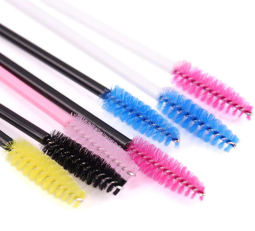Spiralbürste zum Kämmen von Wimpern, Augenbrauen und Mascara
