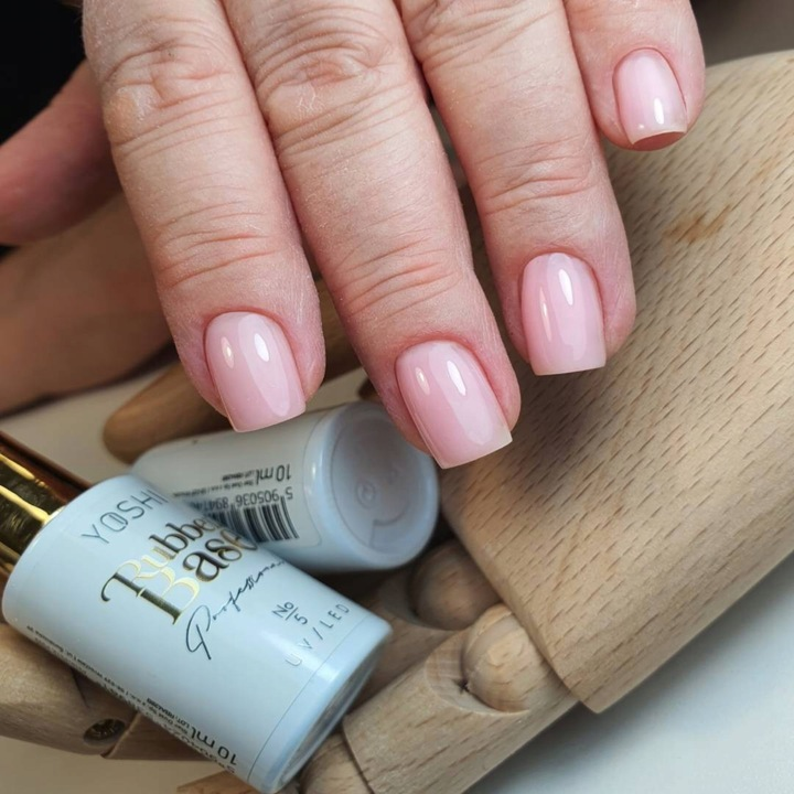 Yoshi Rubber Base Nr. 5 Hybrid-Nagellack, Gummibasis, 10 ml